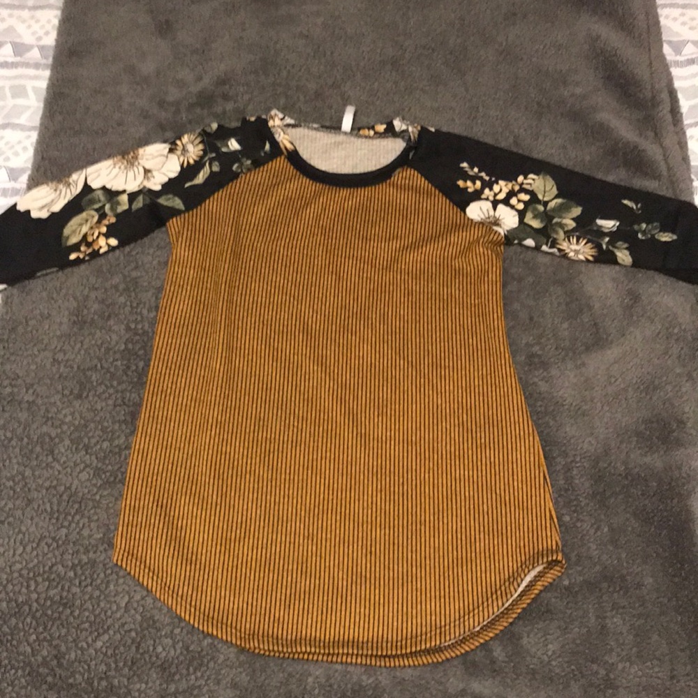 Boutique 3/4 sleeve top worn once!
